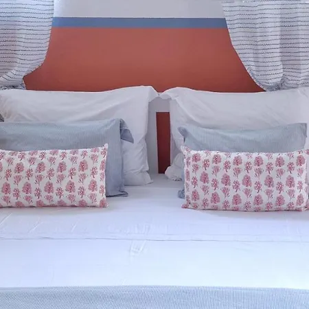 Апартаменты Roza - A Charming Oasis In The Centre Of