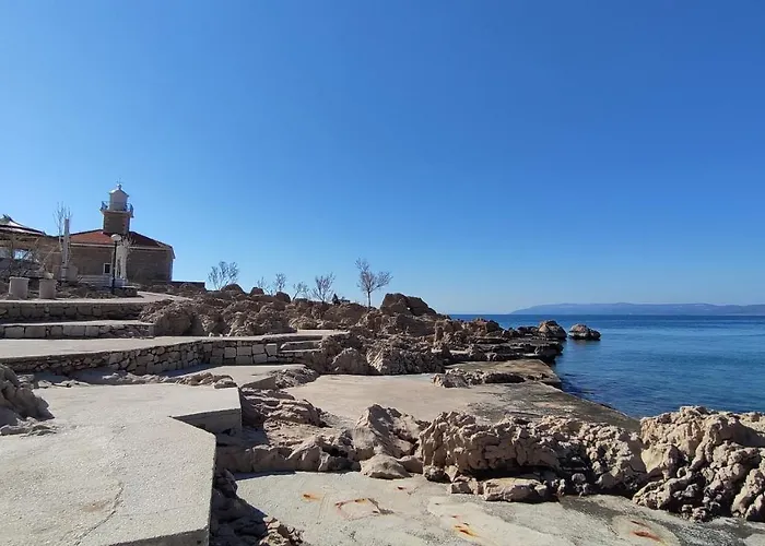 Roza - A Charming Oasis In The Centre Of Daire