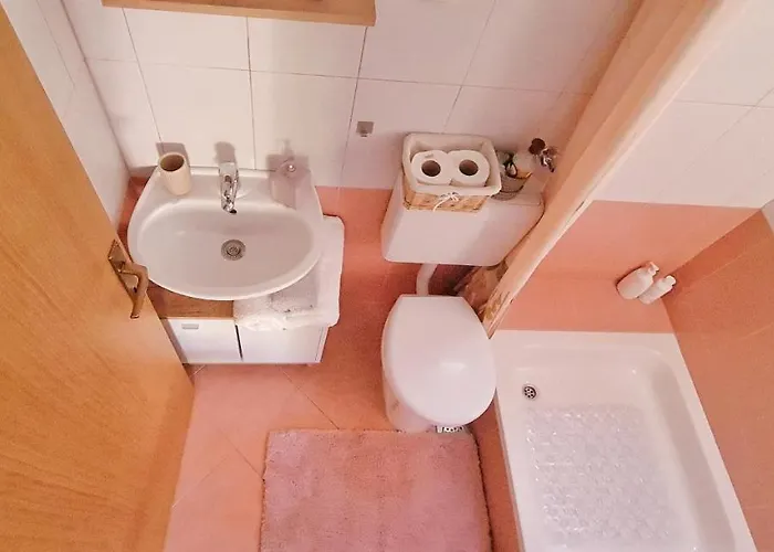 Roza - A Charming Oasis In The Centre Of