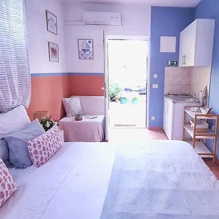 A Charming Oasis In The Center Makarska