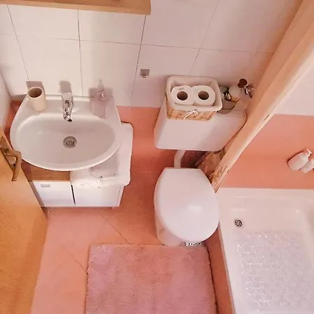 Roza - A Charming Oasis In The Centre Of